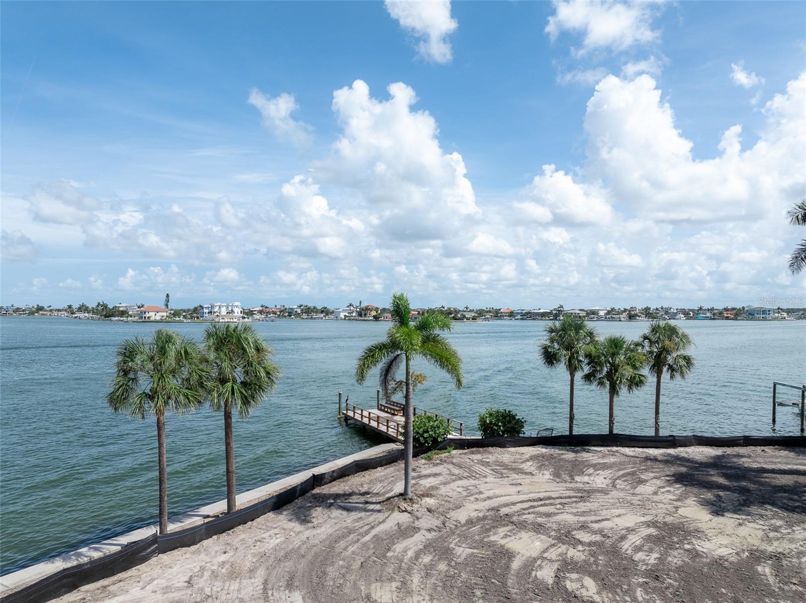 Listing photo id 2 for 1 & 2 Paradise Lane