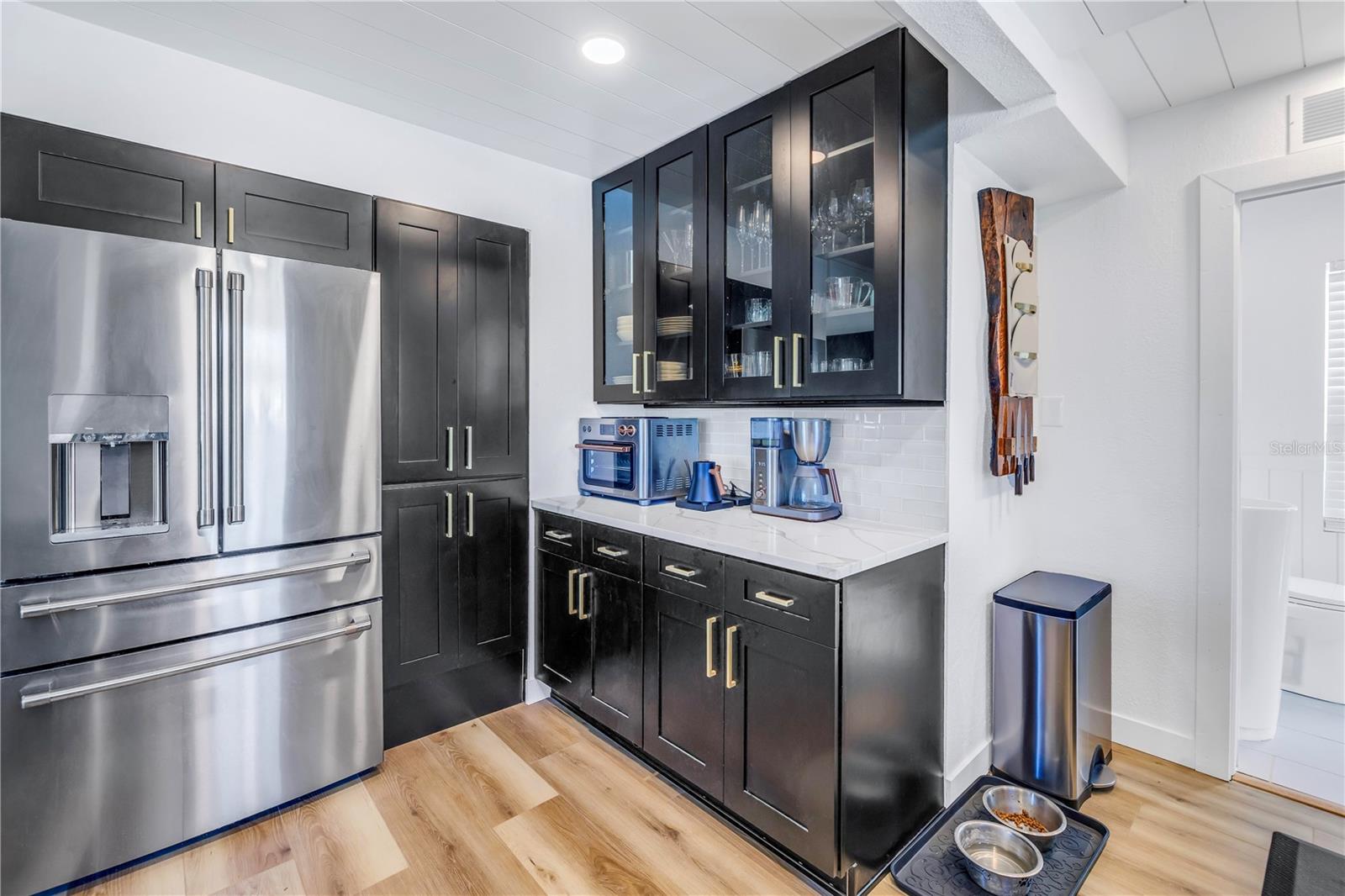 Image 14 of 33 For 12016 Lagoon Ln