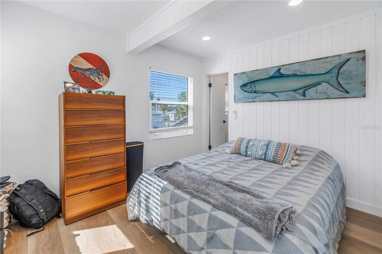 Image 20 of 33 For 12016 Lagoon Ln