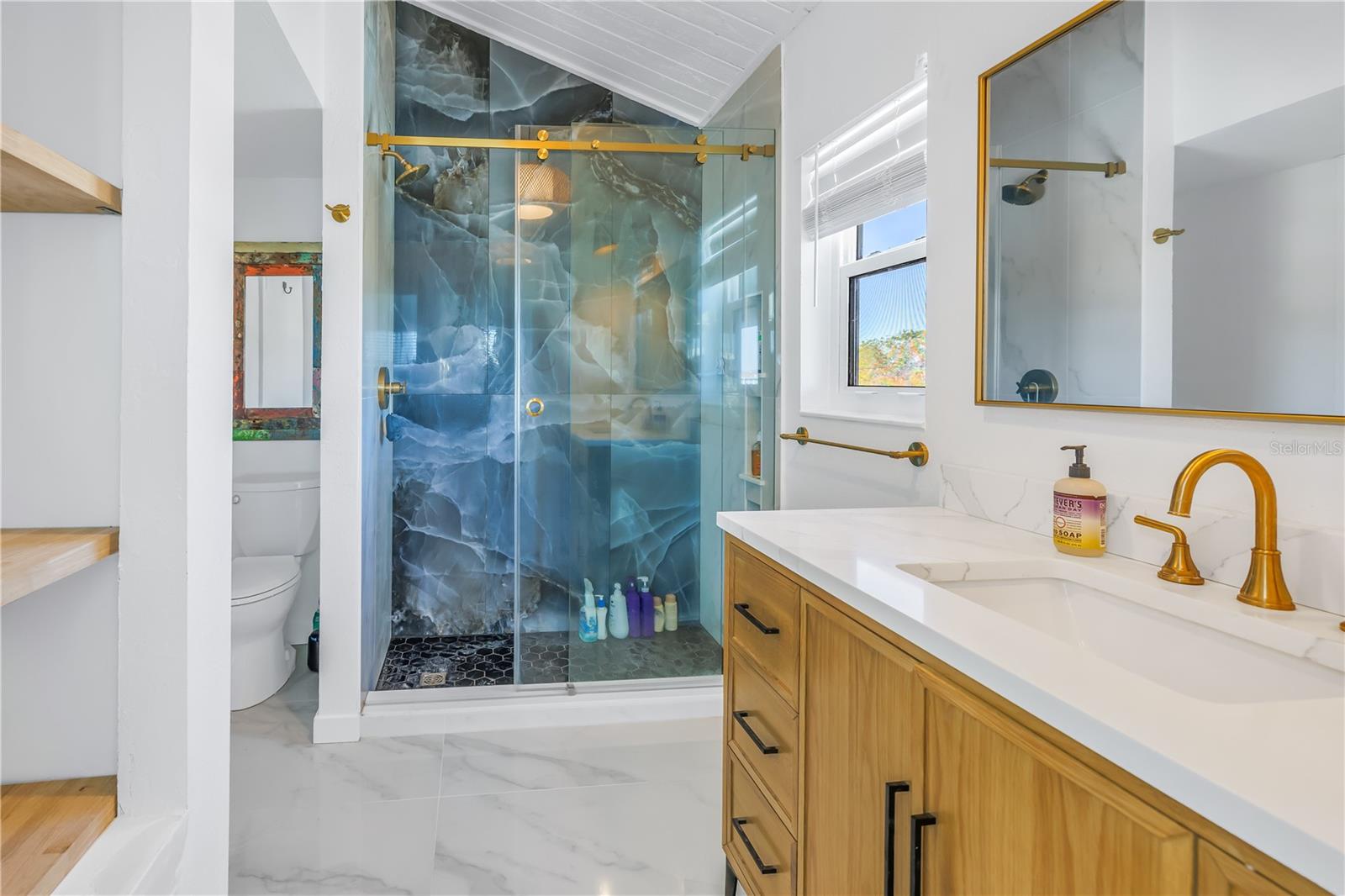 Image 26 of 33 For 12016 Lagoon Ln