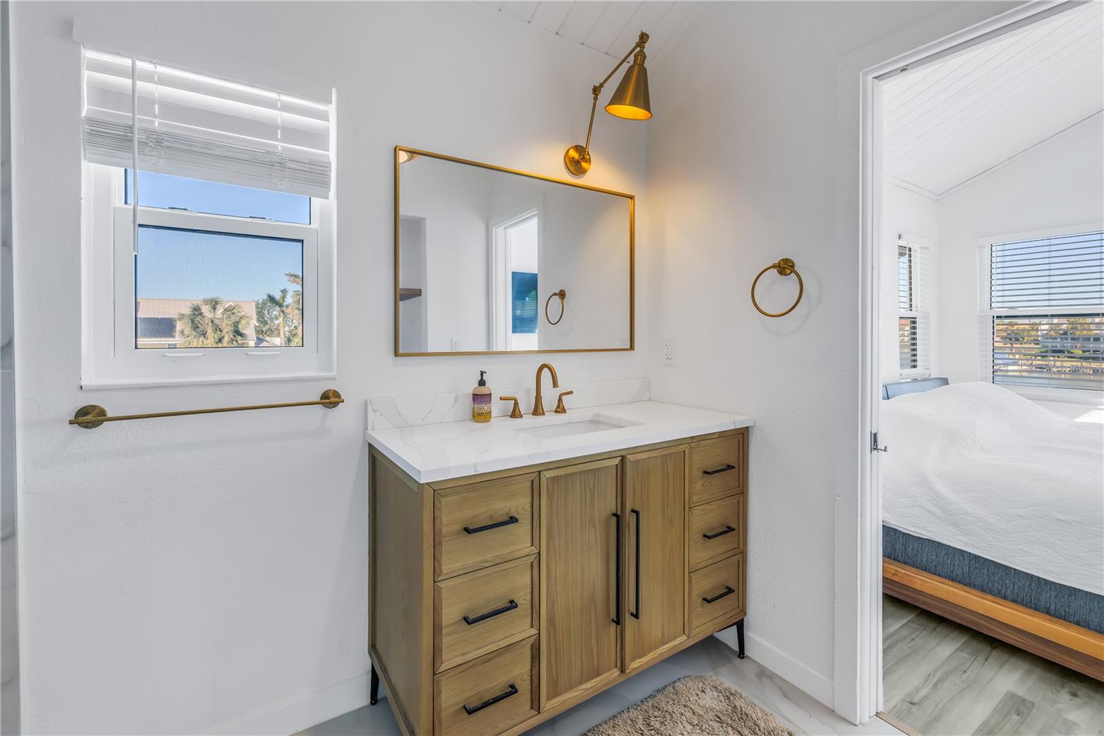 Image 27 of 33 For 12016 Lagoon Ln