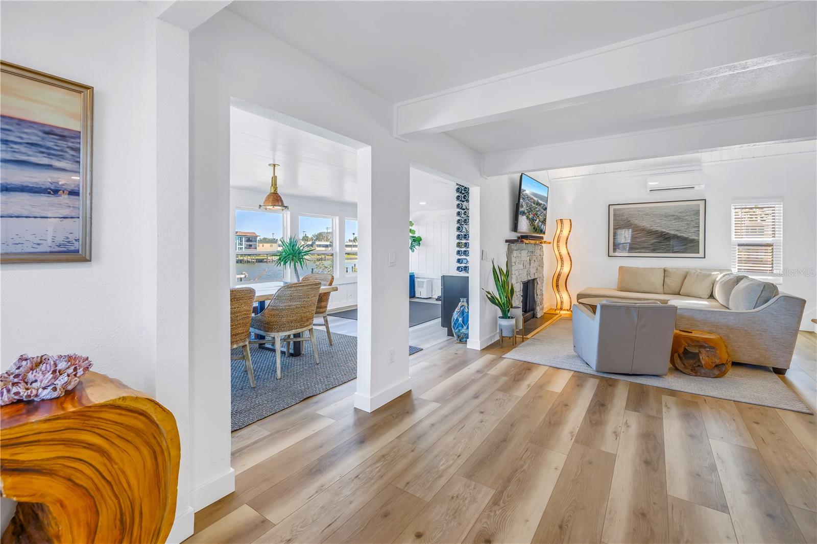 Image 3 of 33 For 12016 Lagoon Ln