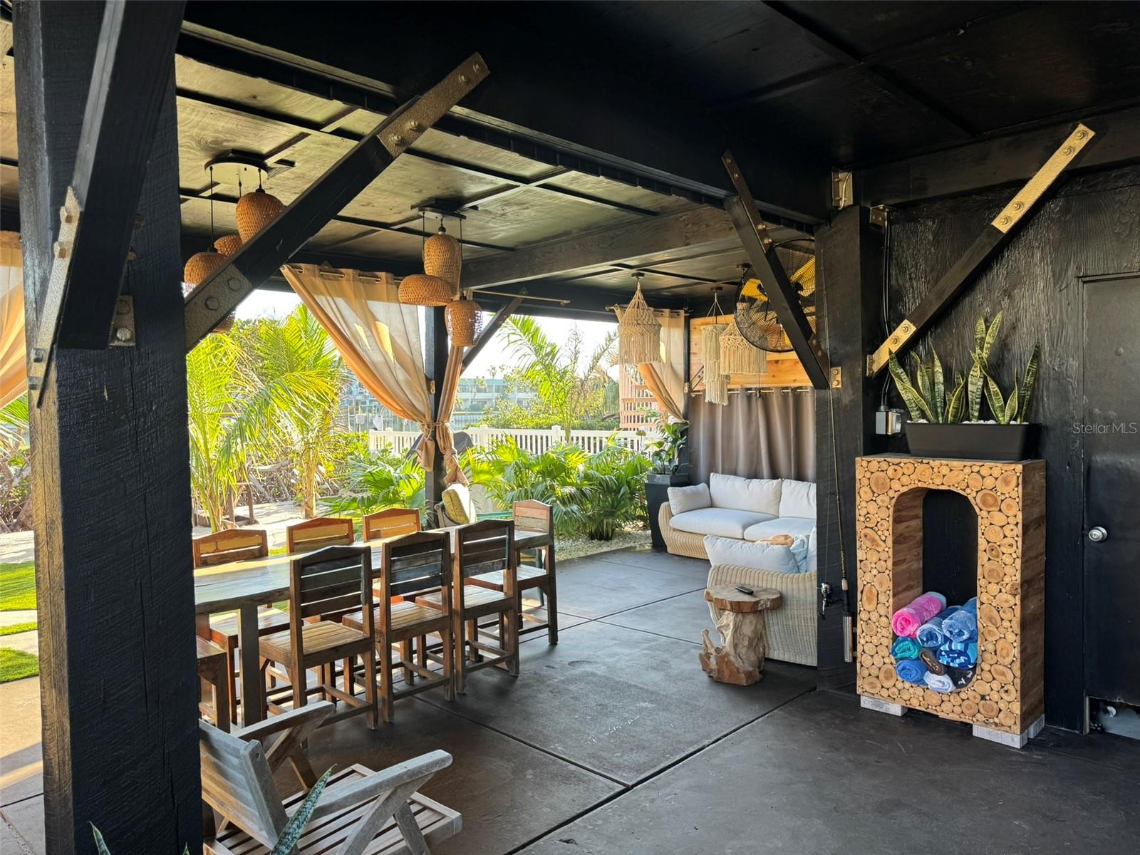 Image 35 of 39 For 12016 Lagoon Ln