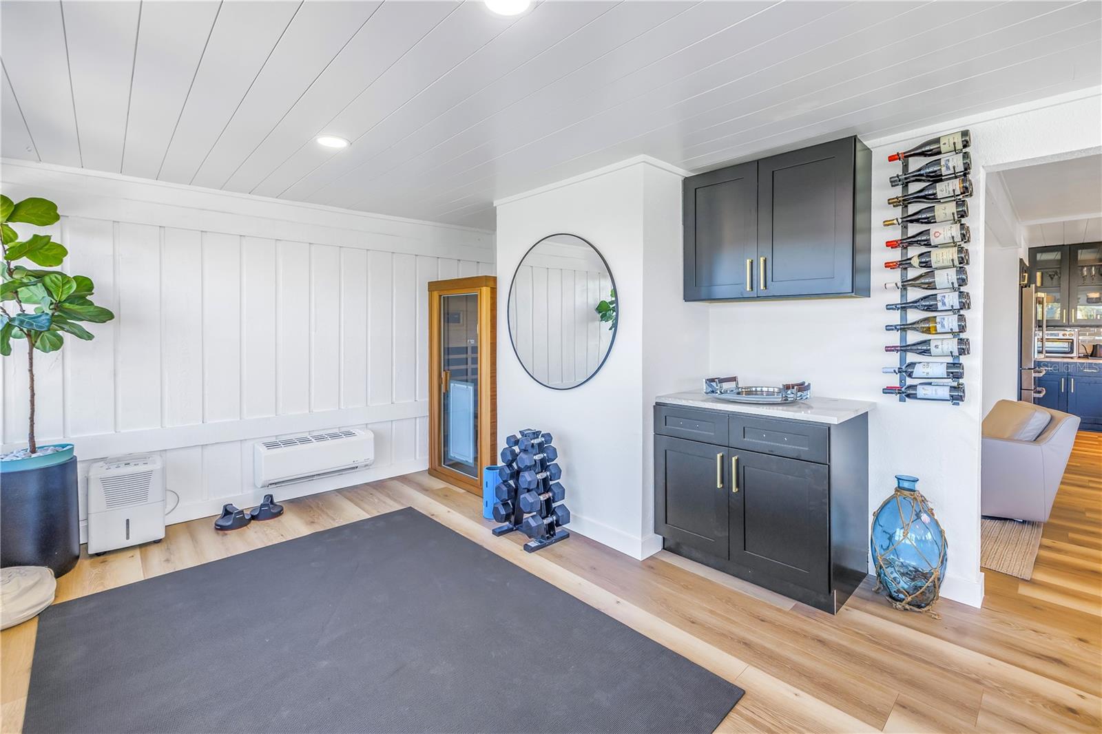 Image 6 of 33 For 12016 Lagoon Ln