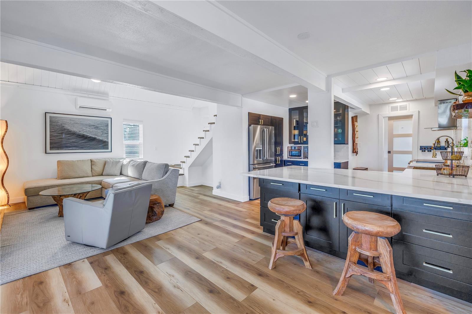 Image 9 of 33 For 12016 Lagoon Ln