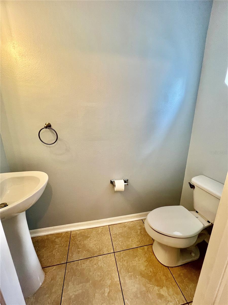 Image 14 of 23 For 9934 Ashburn Lake Drive