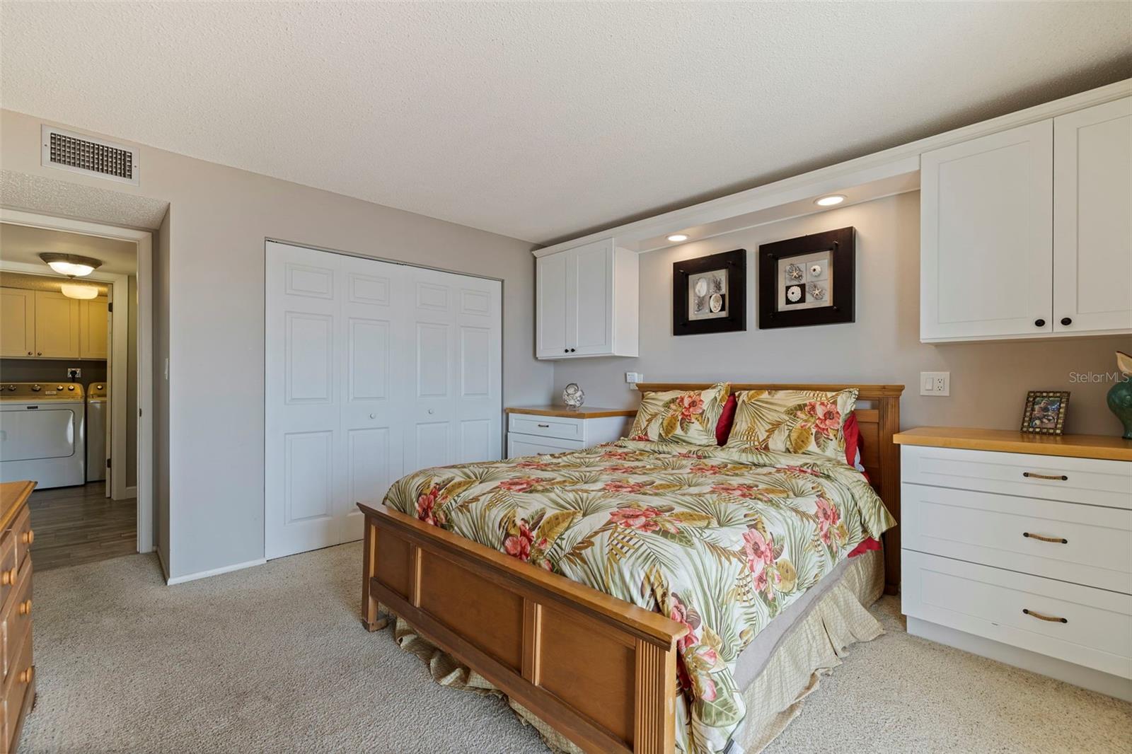 Image 27 of 33 For 7430 Sunshine Skyway Lane S 502