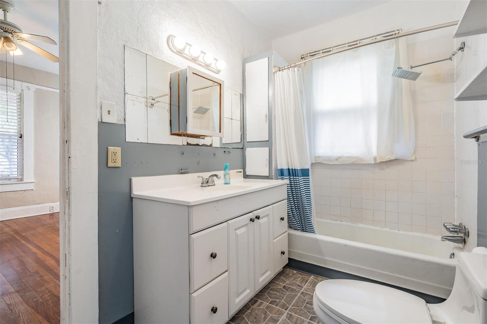Image 6 of 24 For 815 Frierson Avenue