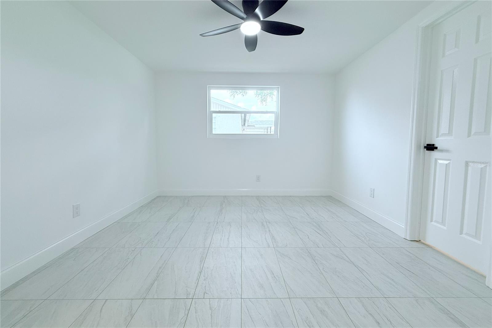 Image 19 of 60 For 8829 Roble Way