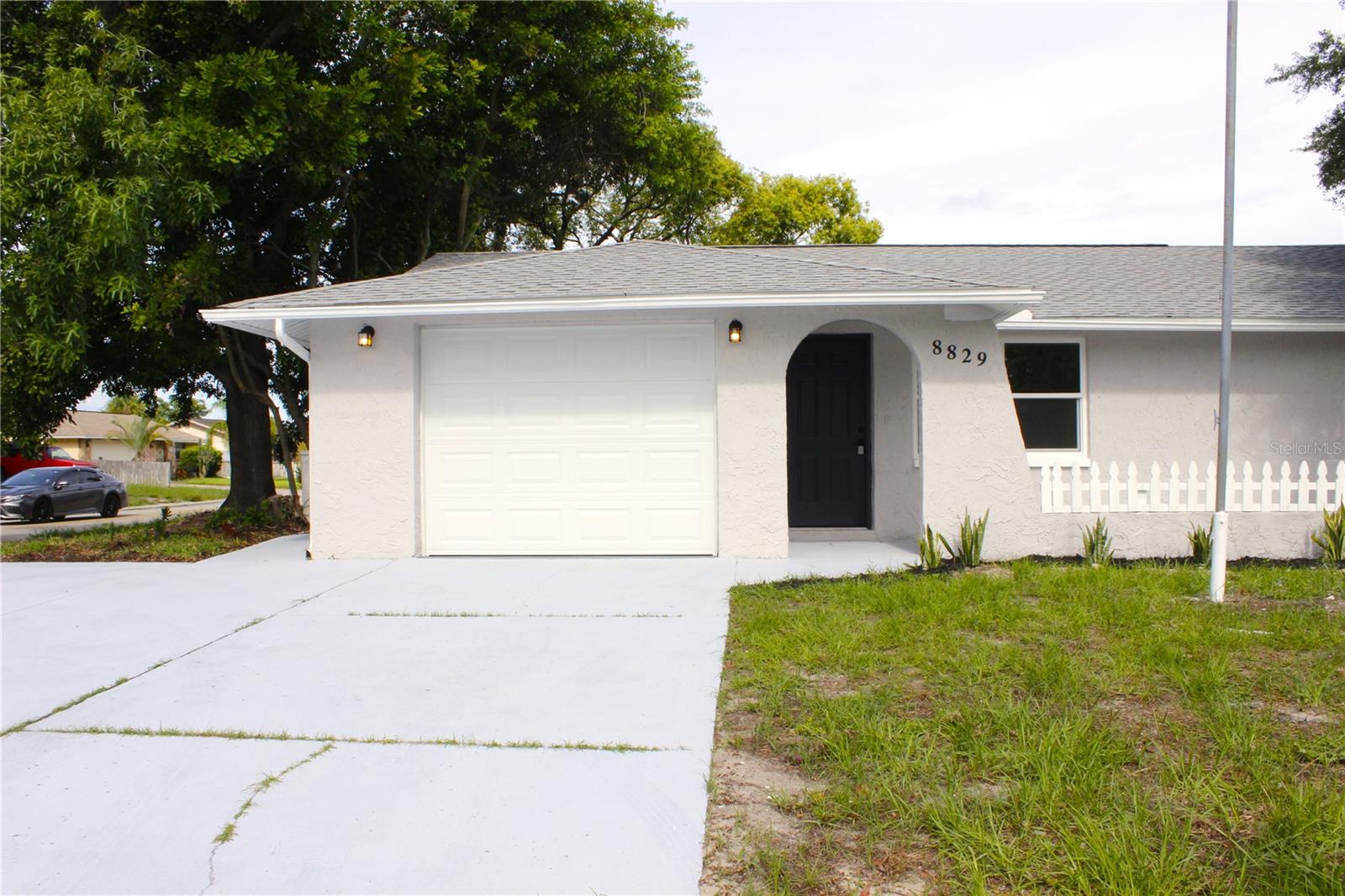 Image 2 of 60 For 8829 Roble Way