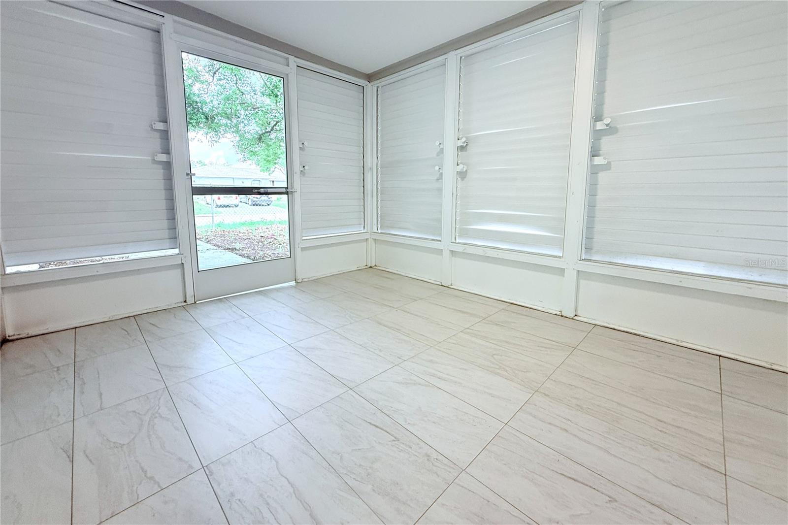 Image 34 of 60 For 8829 Roble Way