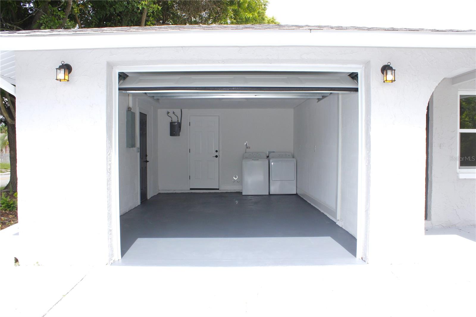 Image 38 of 60 For 8829 Roble Way