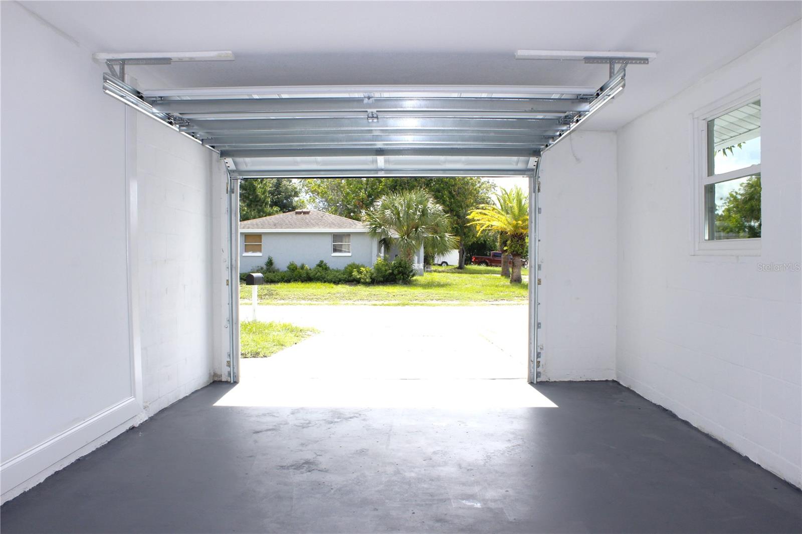 Image 39 of 60 For 8829 Roble Way