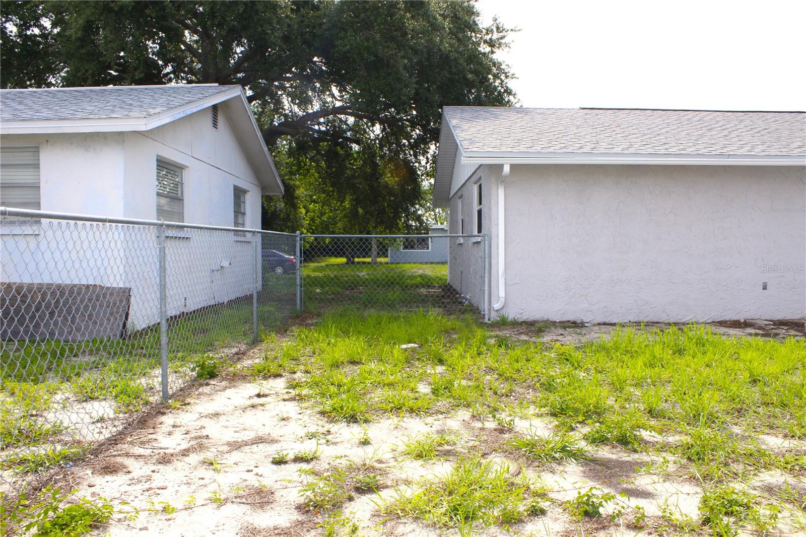 Image 48 of 60 For 8829 Roble Way
