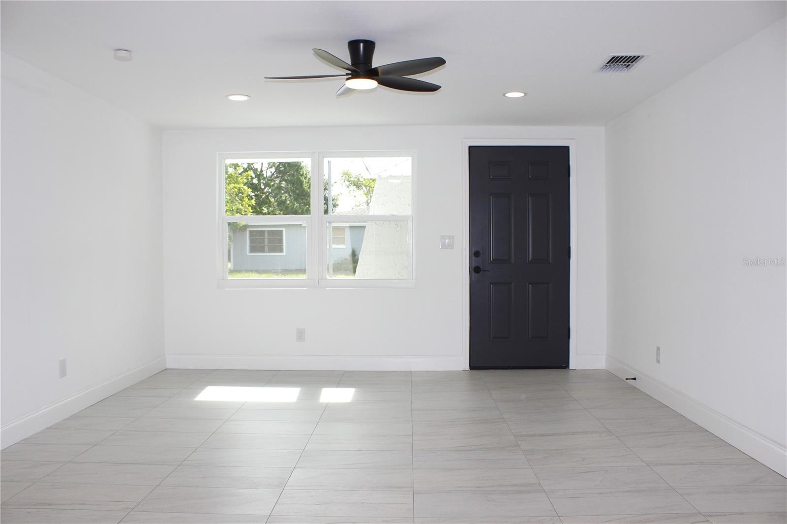 Image 5 of 60 For 8829 Roble Way