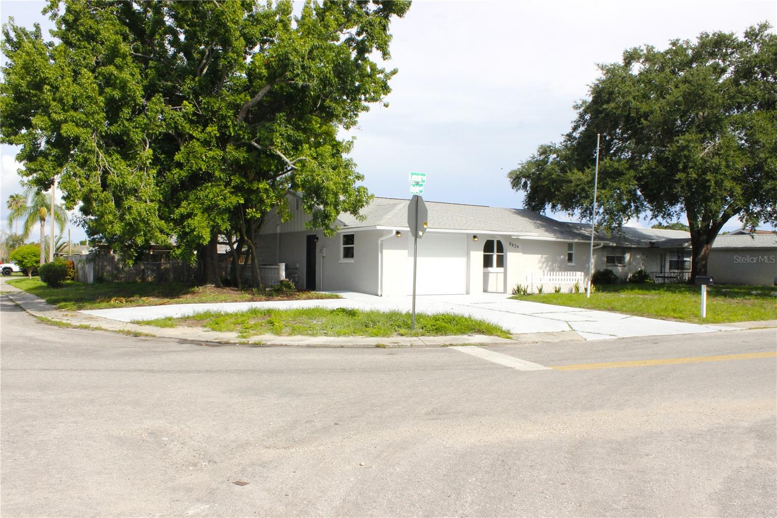 Image 52 of 60 For 8829 Roble Way