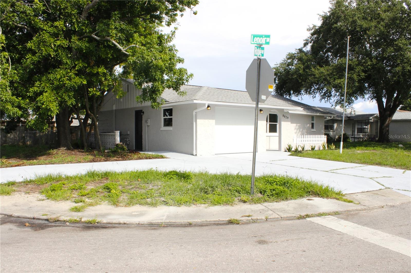 Image 53 of 60 For 8829 Roble Way