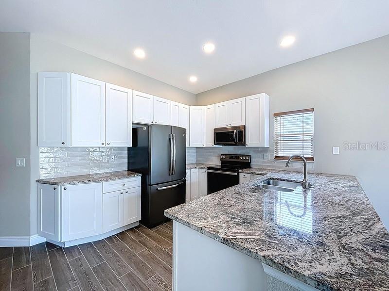 Image 10 of 31 For 2049 Darlington Oak Drive