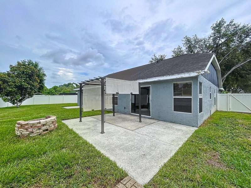 Image 26 of 31 For 2049 Darlington Oak Drive