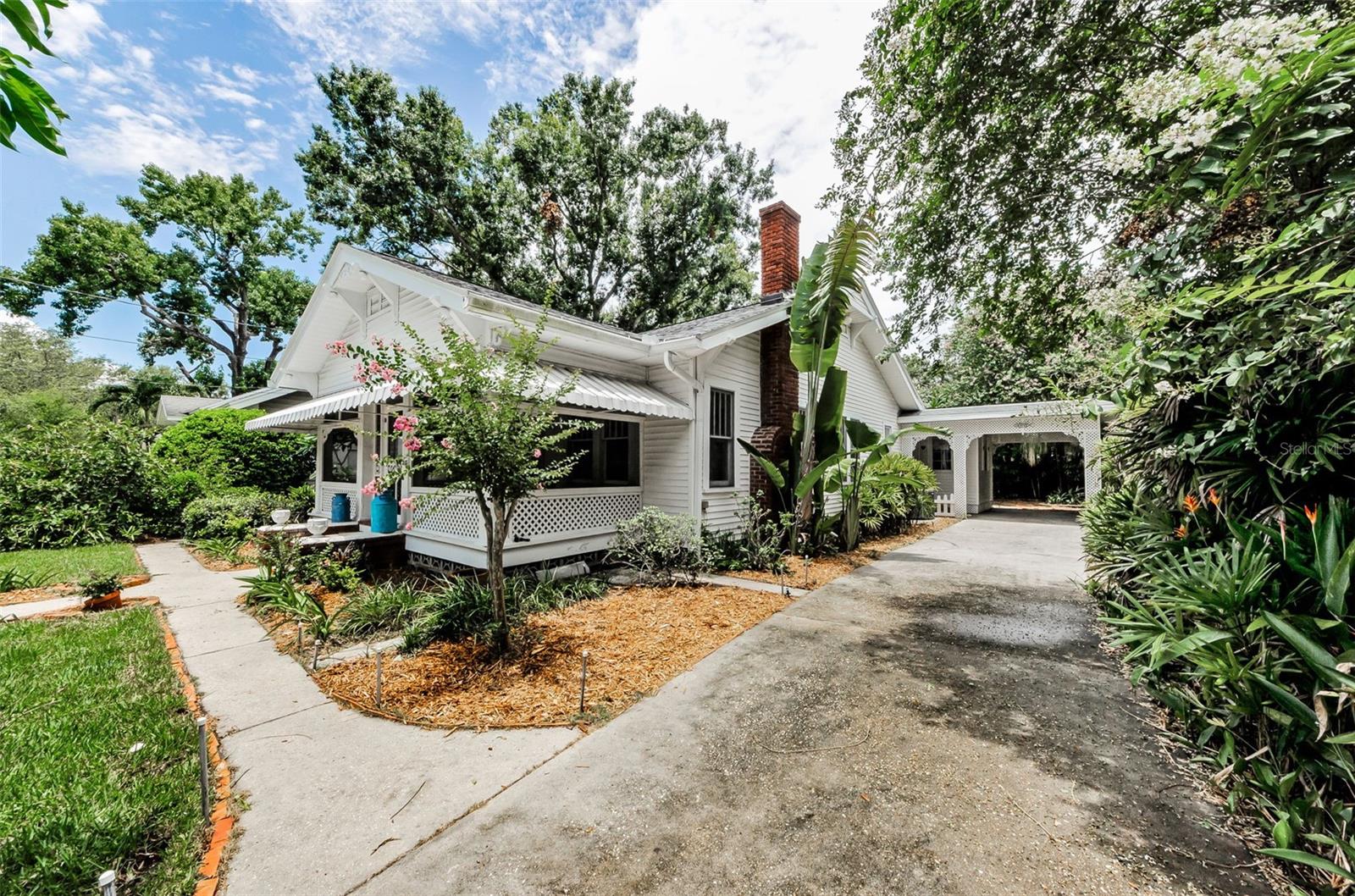 Listing photo id 26 for 3115 Hawthorne Road