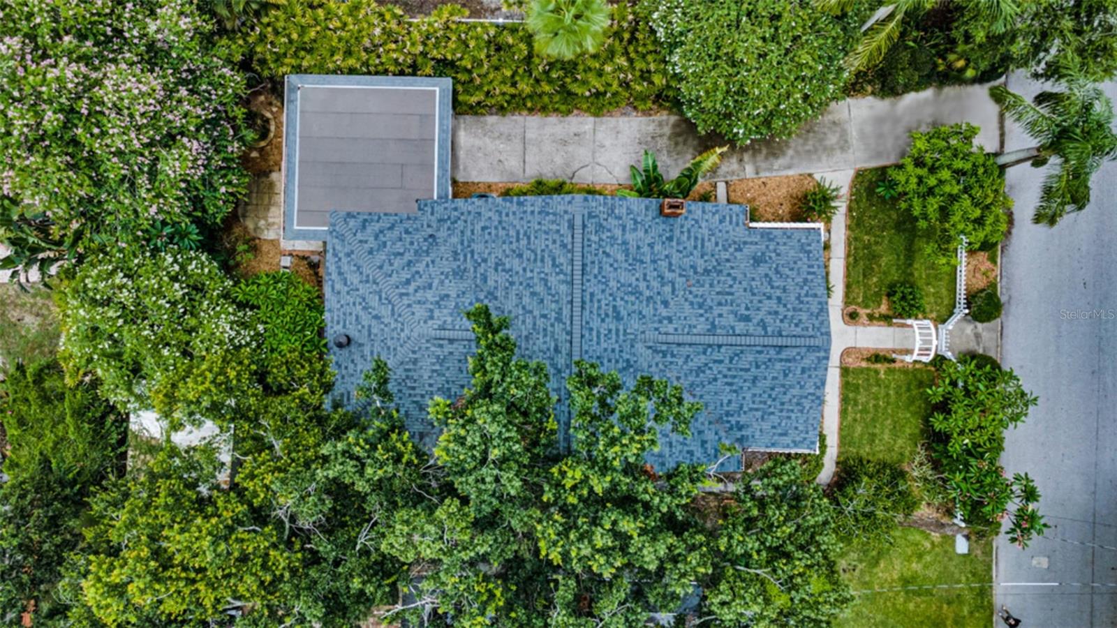 Listing photo id 1 for 3115 Hawthorne Road