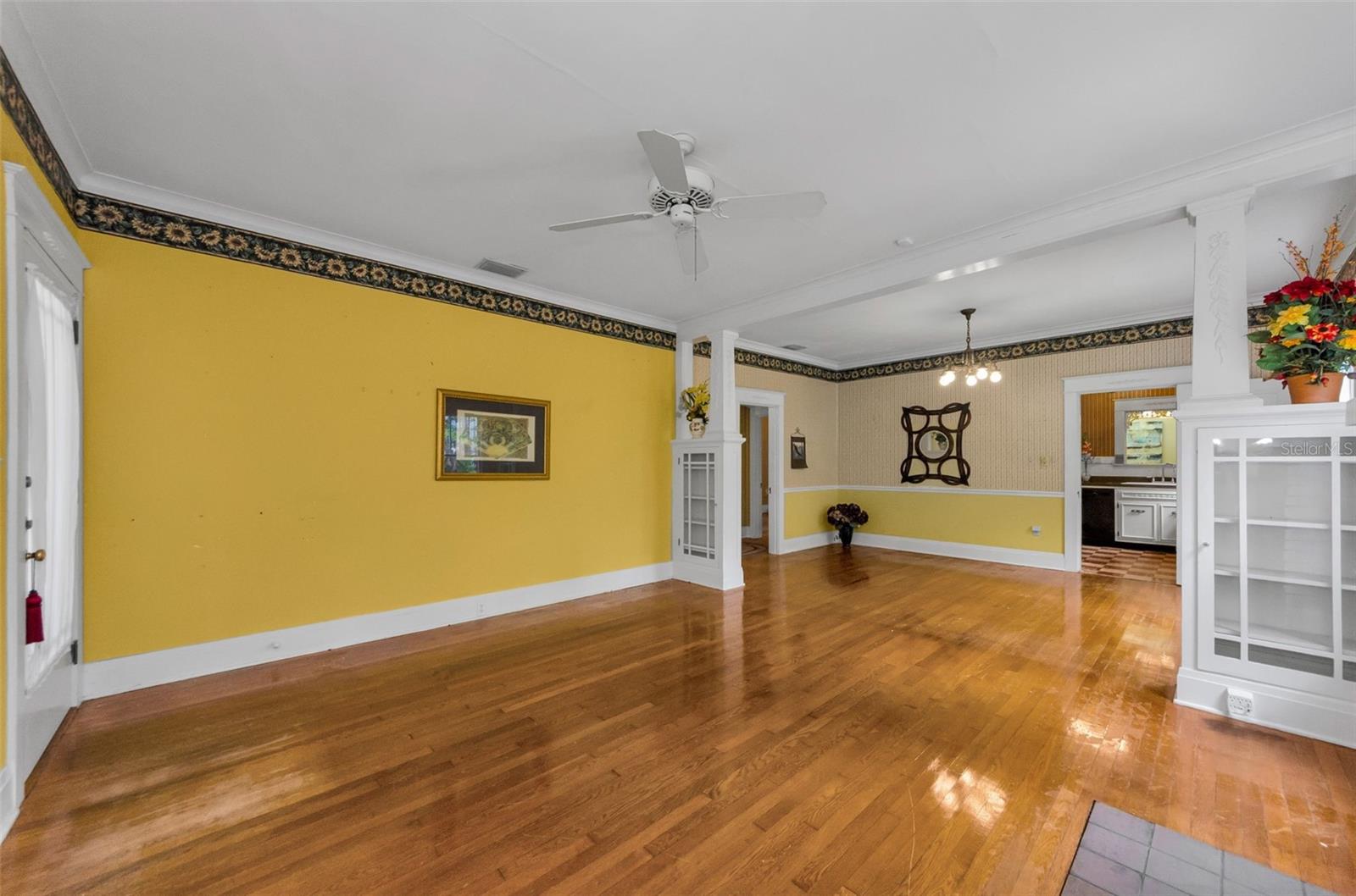 Listing photo id 30 for 3115 Hawthorne Road
