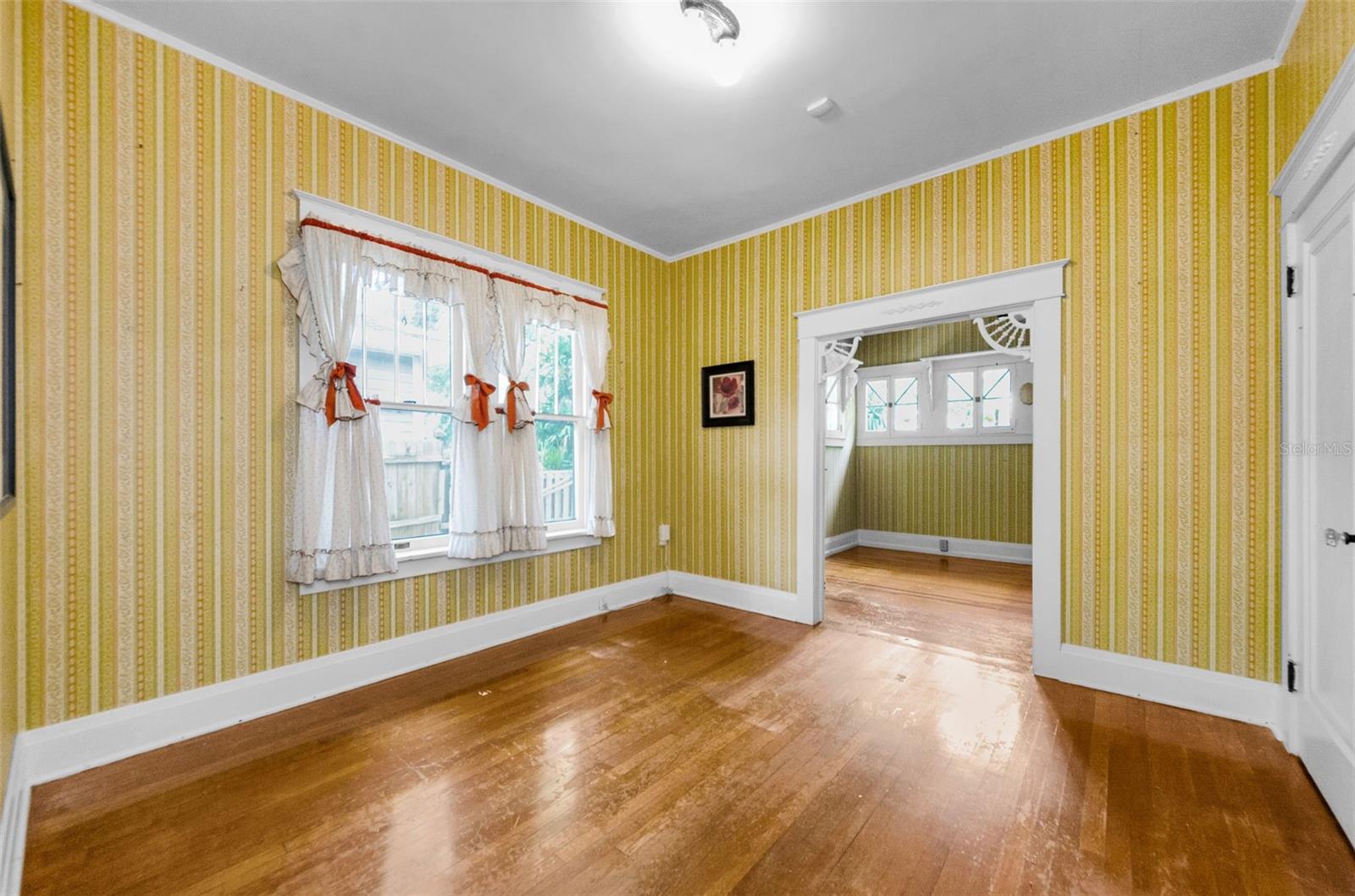 Listing photo id 42 for 3115 Hawthorne Road