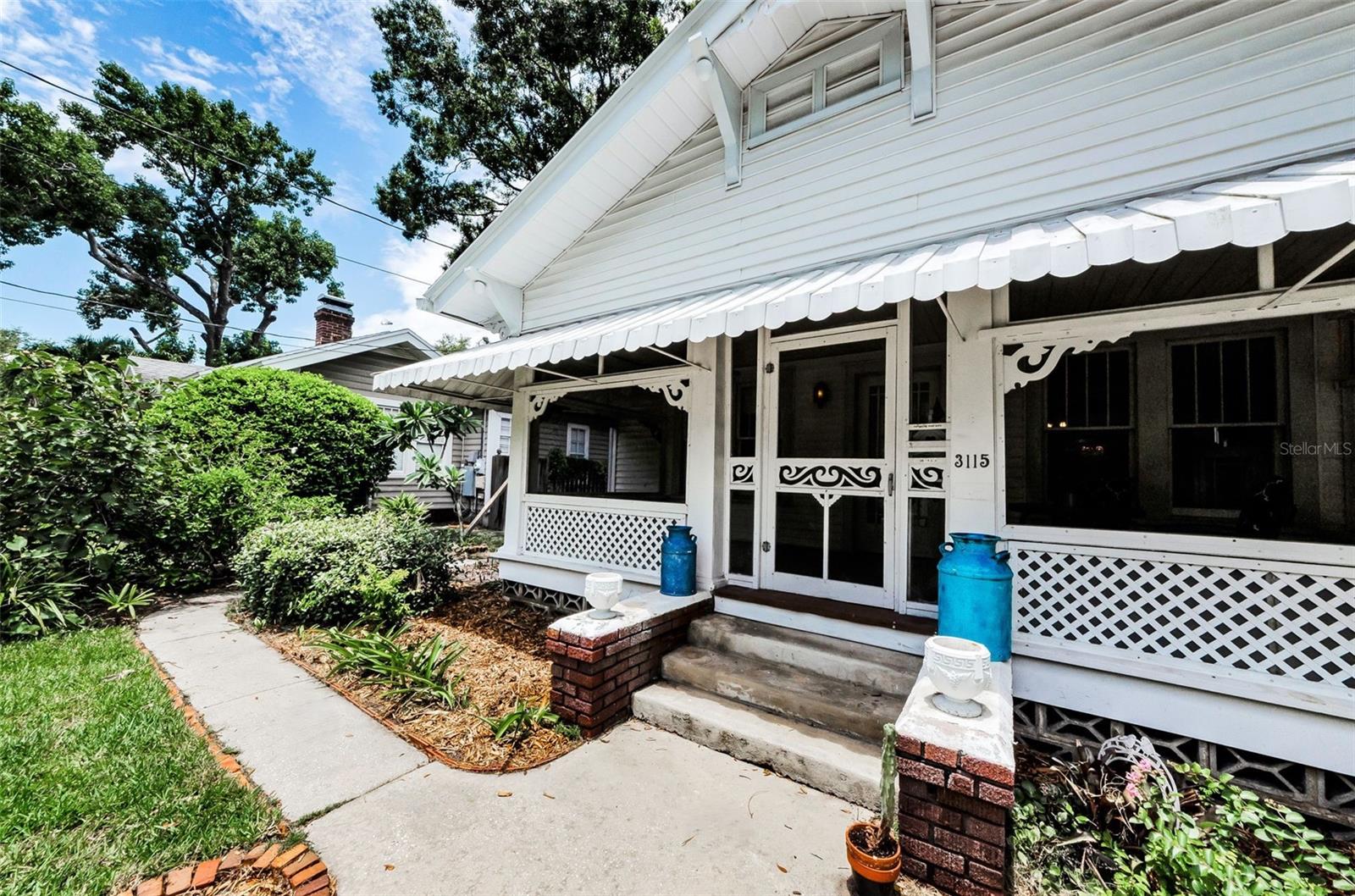 Listing photo id 3 for 3115 Hawthorne Road