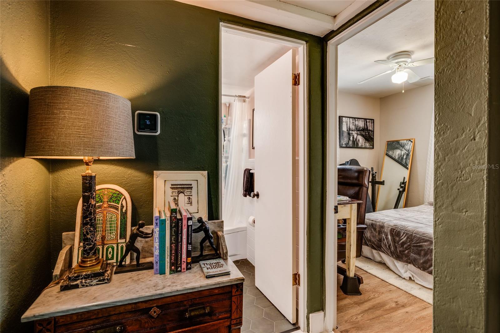 Listing photo id 14 for 5039 Dr Martin Luther King Jr Street N