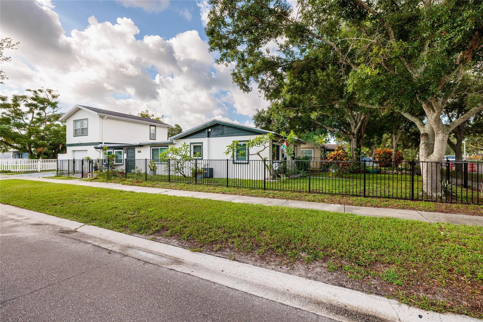 Listing photo id 0 for 5039 Dr Martin Luther King Jr Street N