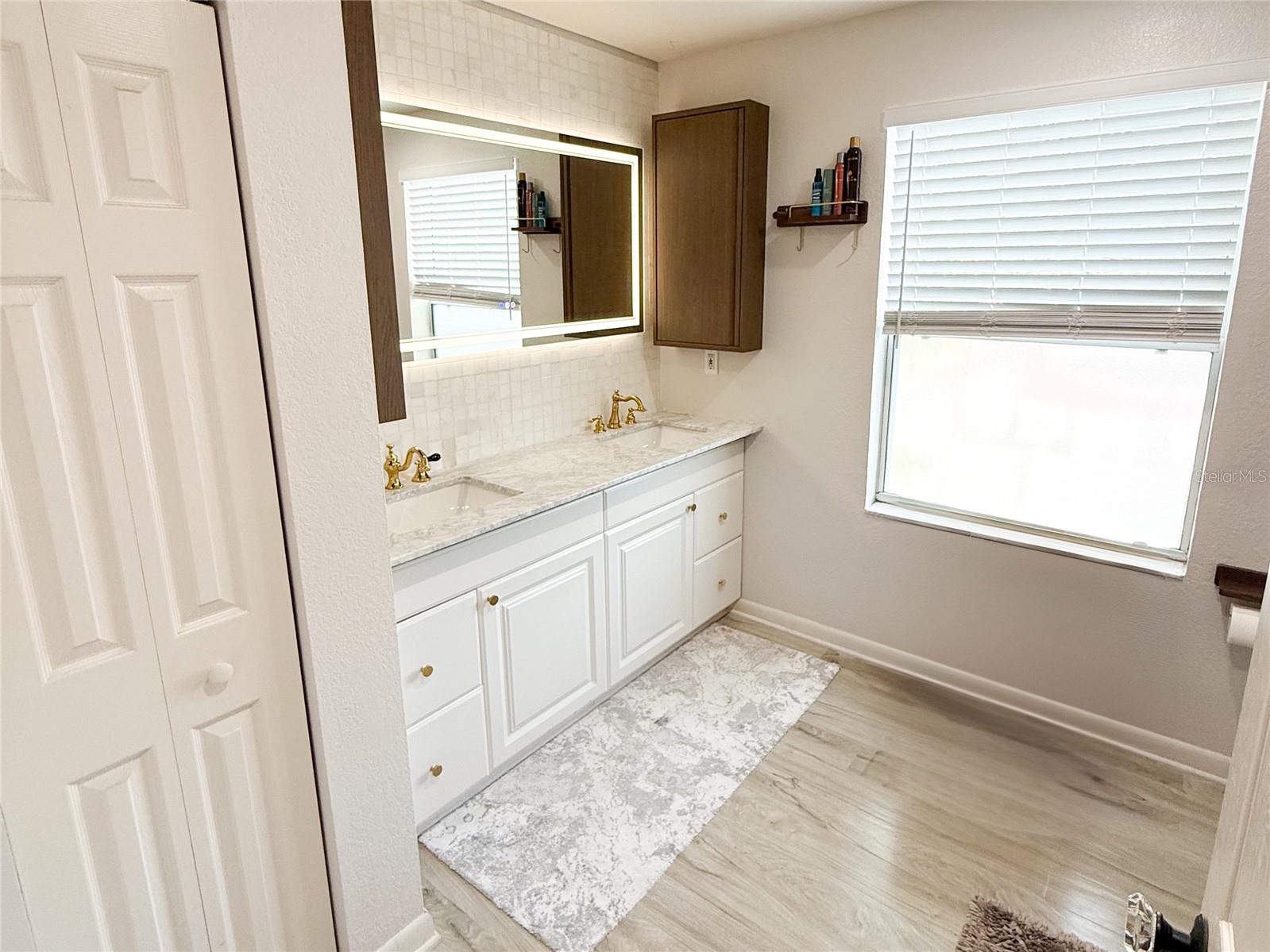 Listing photo id 23 for 5039 Dr Martin Luther King Jr Street N