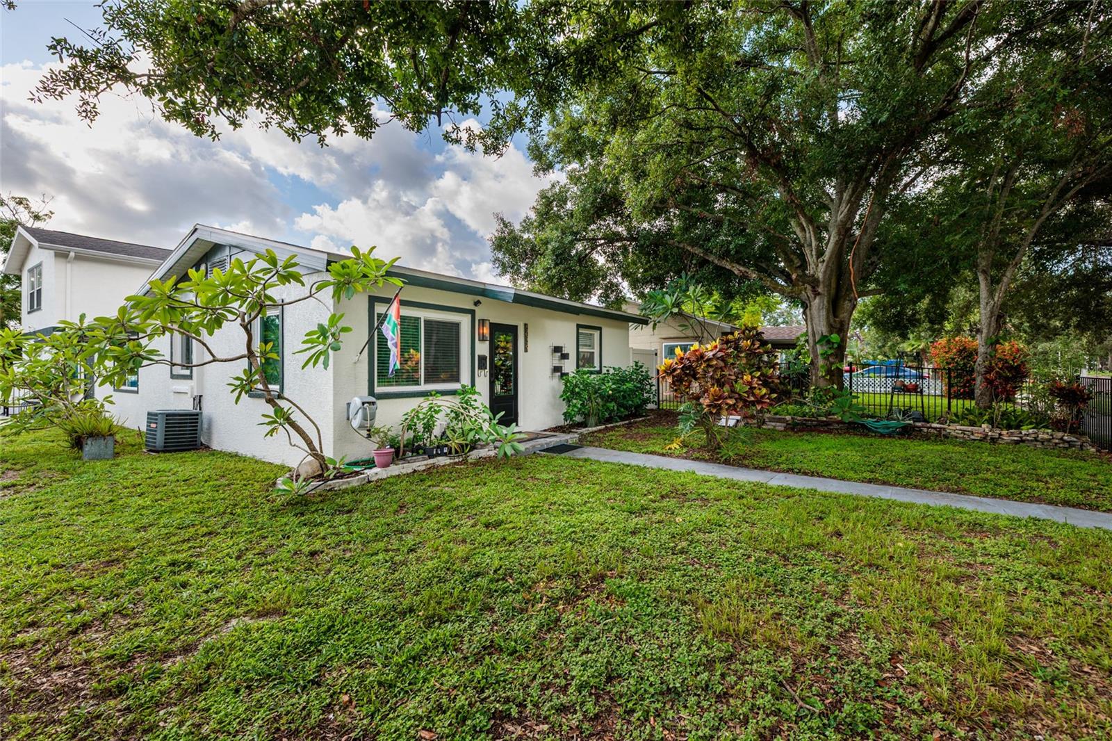 Listing photo id 35 for 5039 Dr Martin Luther King Jr Street N