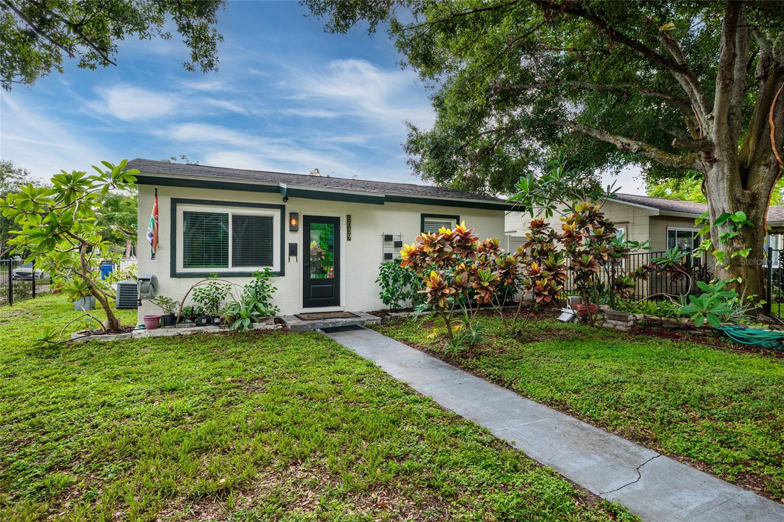 Listing photo id 2 for 5039 Dr Martin Luther King Jr Street N
