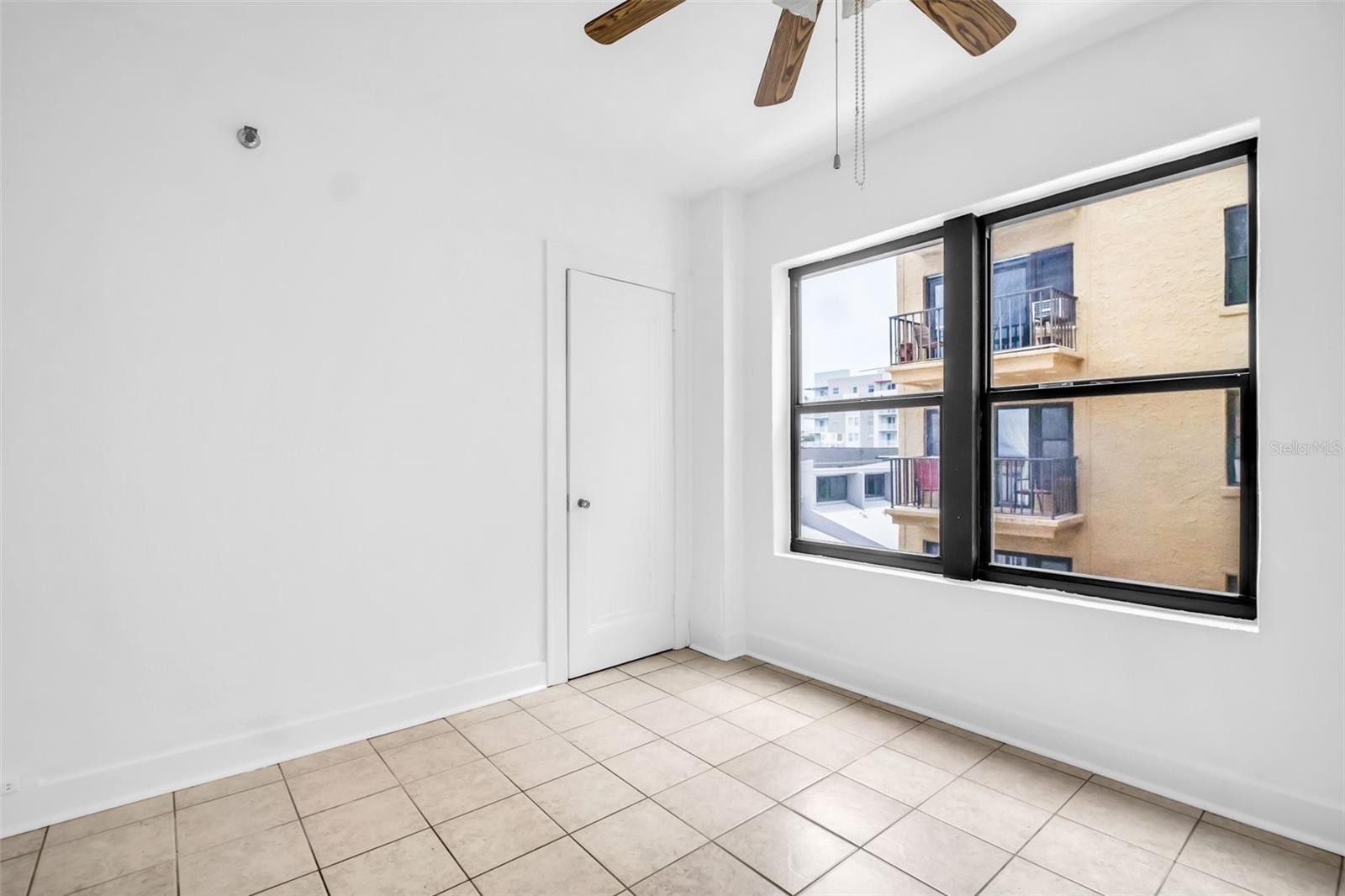 Image 15 of 51 For 130 4th Avenue N 415
