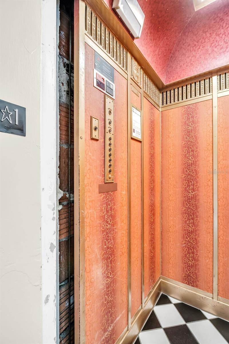 Image 34 of 51 For 130 4th Avenue N 415