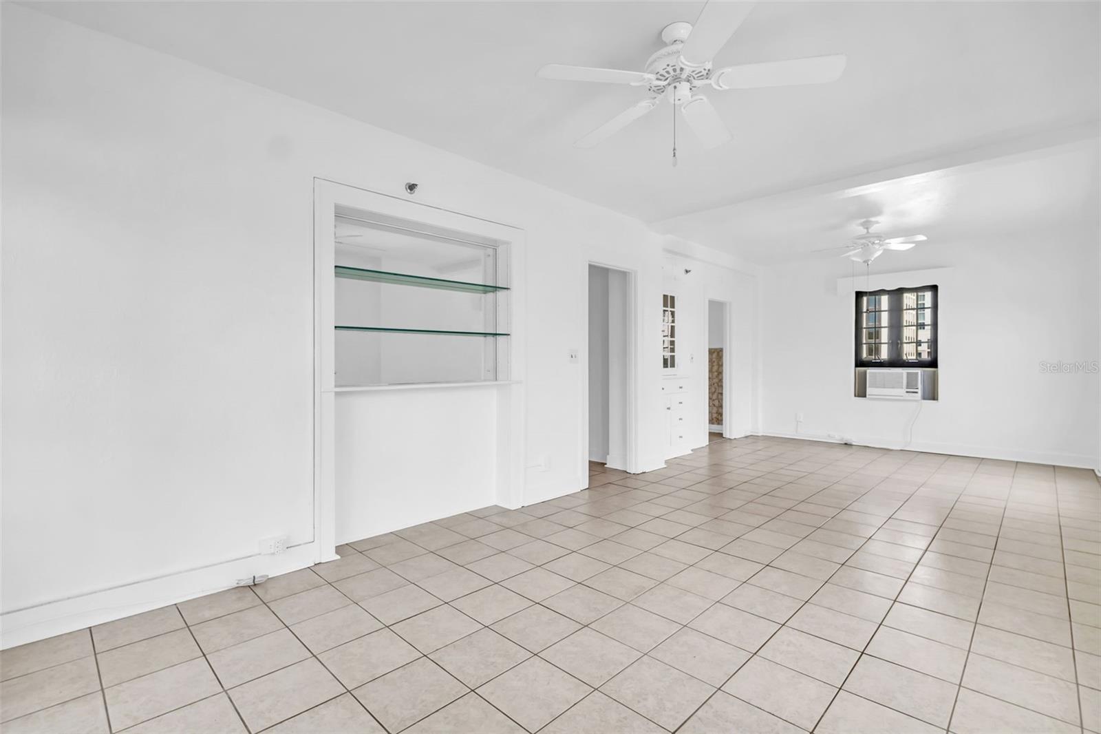 Image 5 of 51 For 130 4th Avenue N 415
