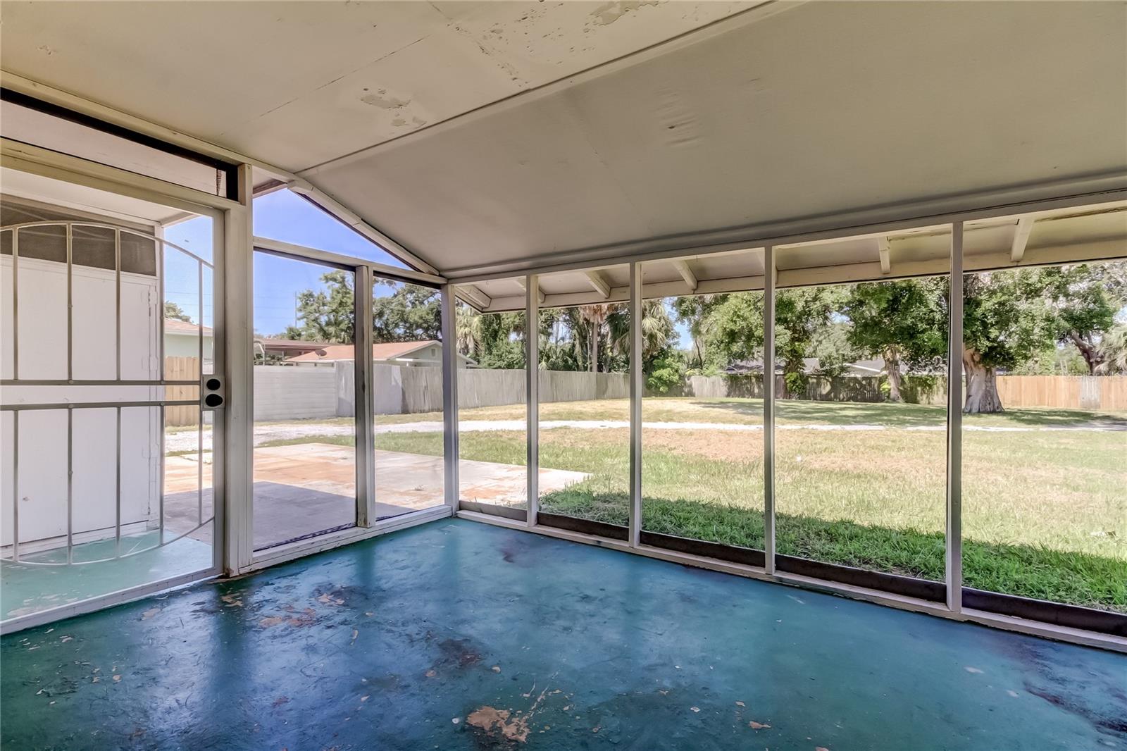 Image 33 of 49 For 4412 Carlyle Road