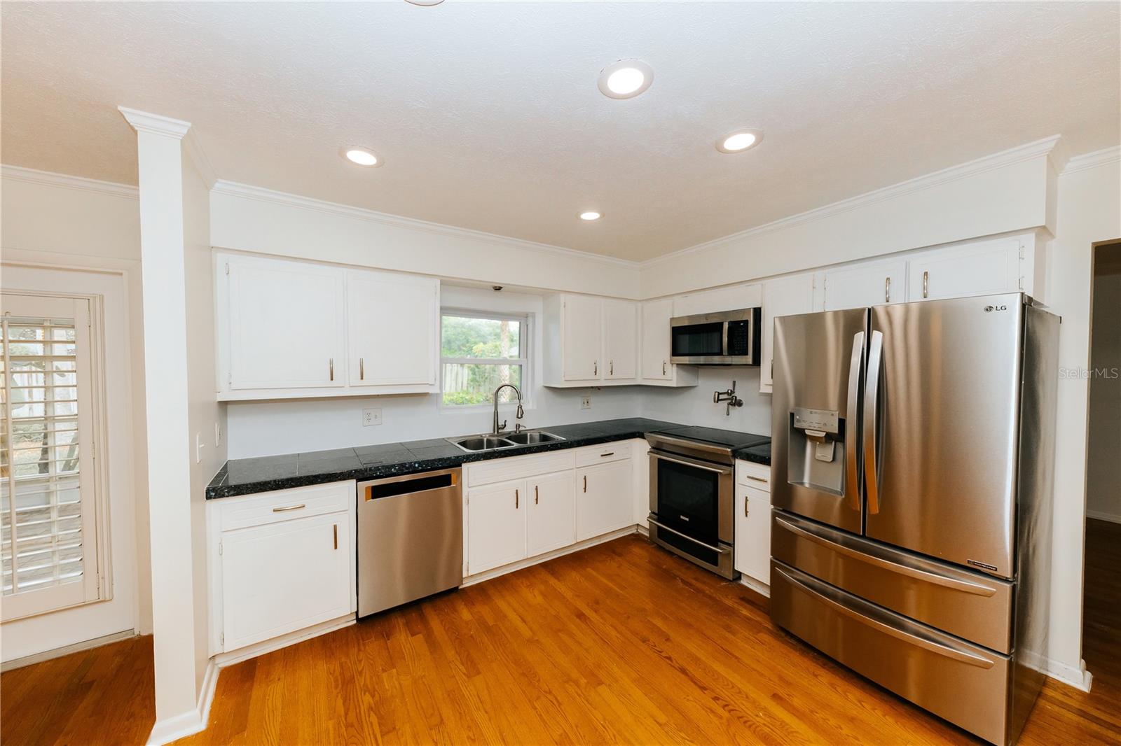Image 26 of 54 For 14404 Brentwood Drive