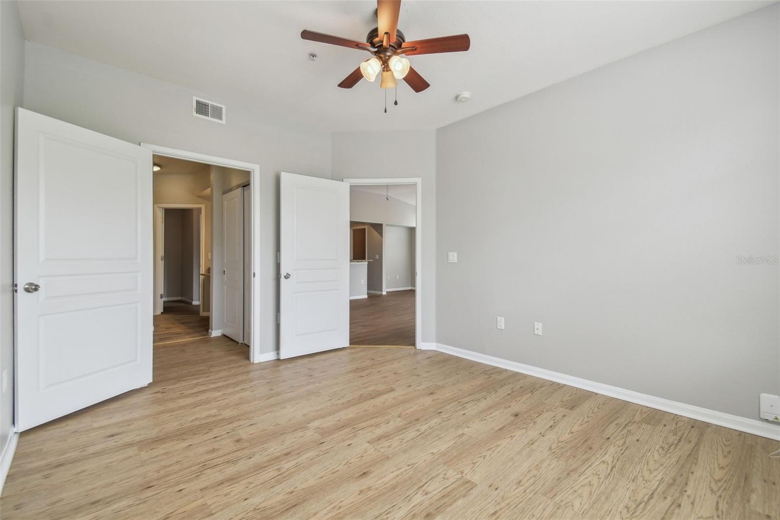 Image 9 of 86 For 5125 Palm Springs Boulevard 5204