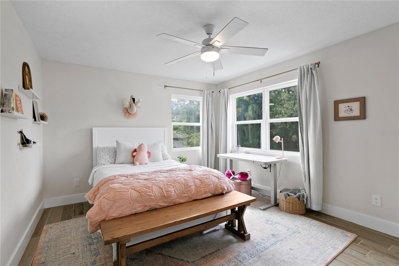 Listing photo id 31 for 3107 Watrous Avenue