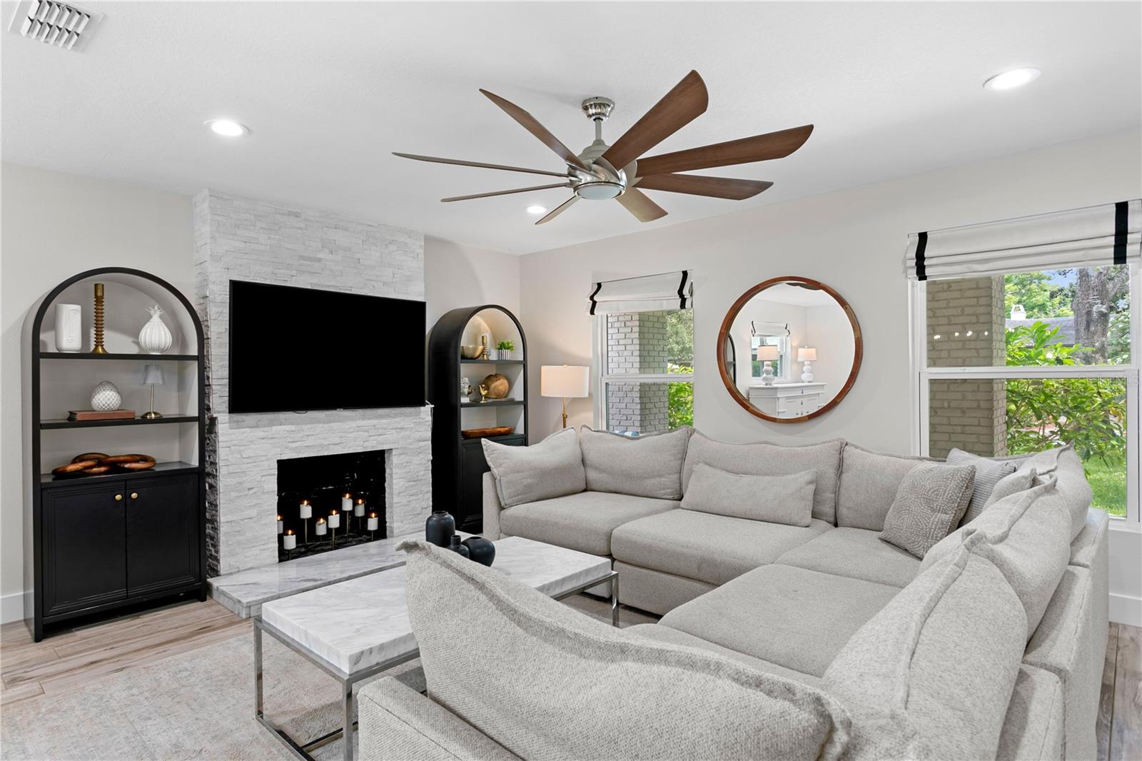 Listing photo id 2 for 3107 Watrous Avenue