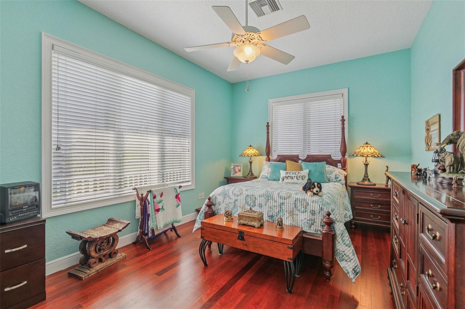 Image 13 of 90 For 5521 Windward Way