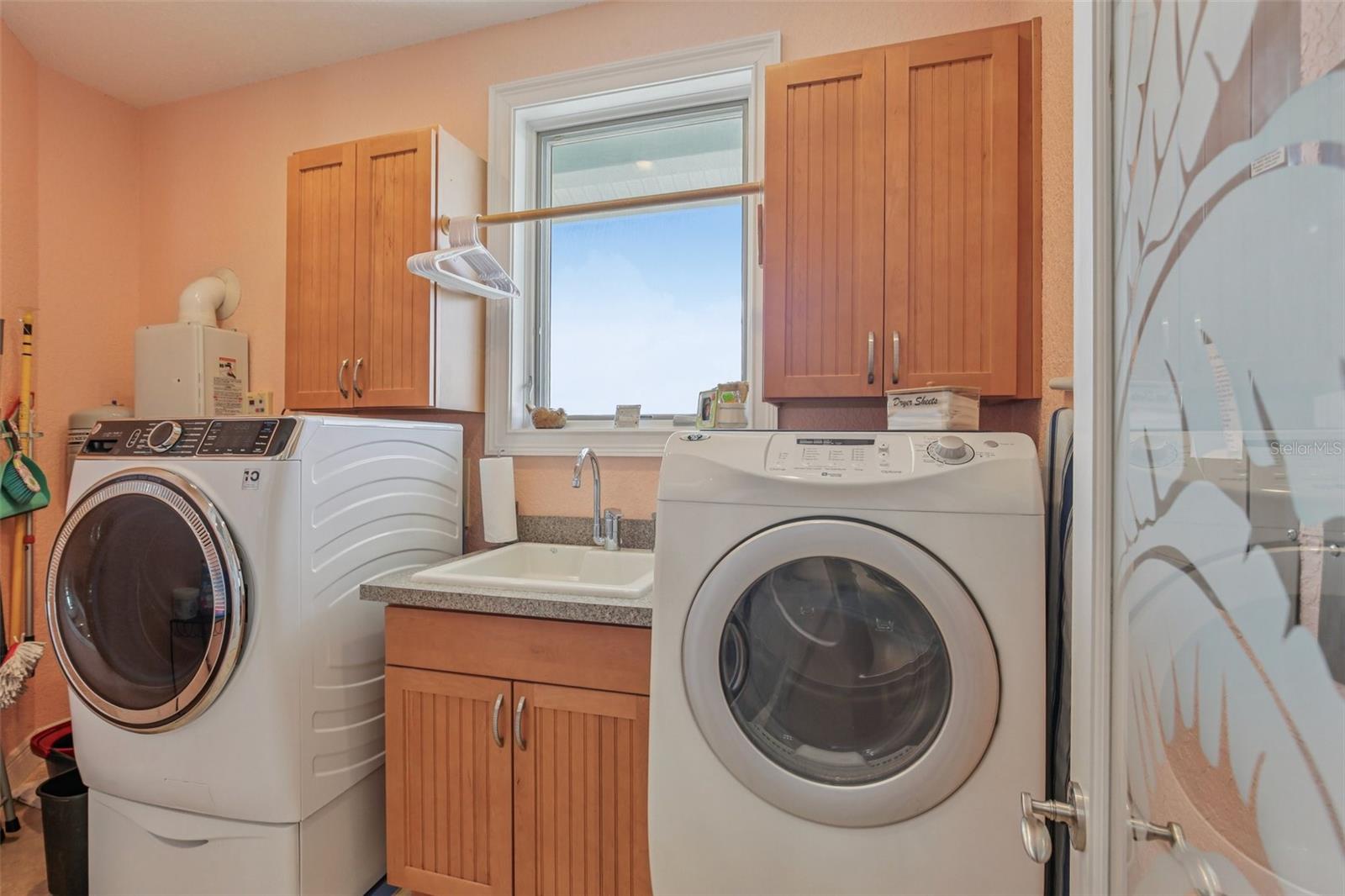 Image 27 of 90 For 5521 Windward Way
