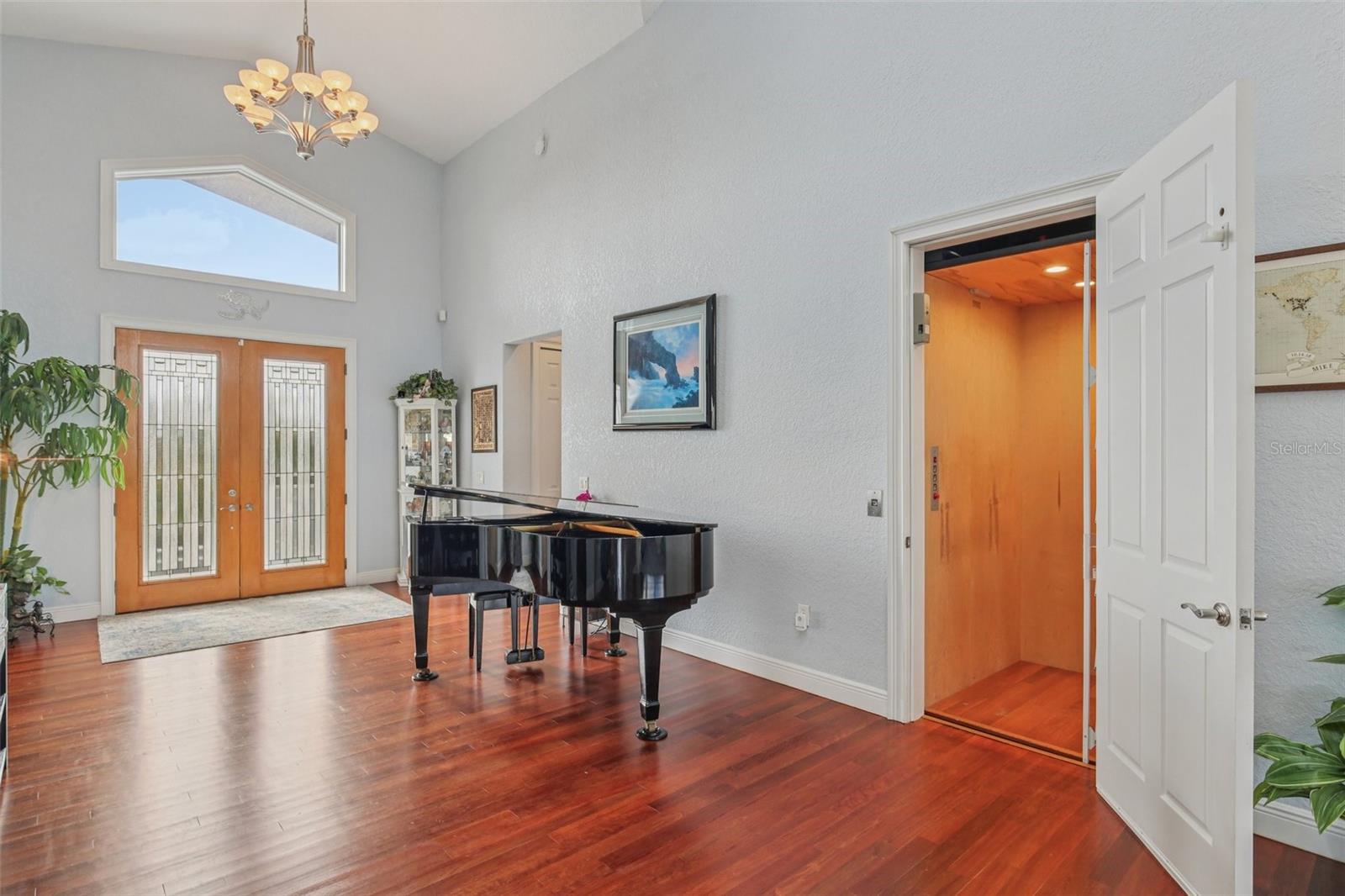 Image 28 of 90 For 5521 Windward Way