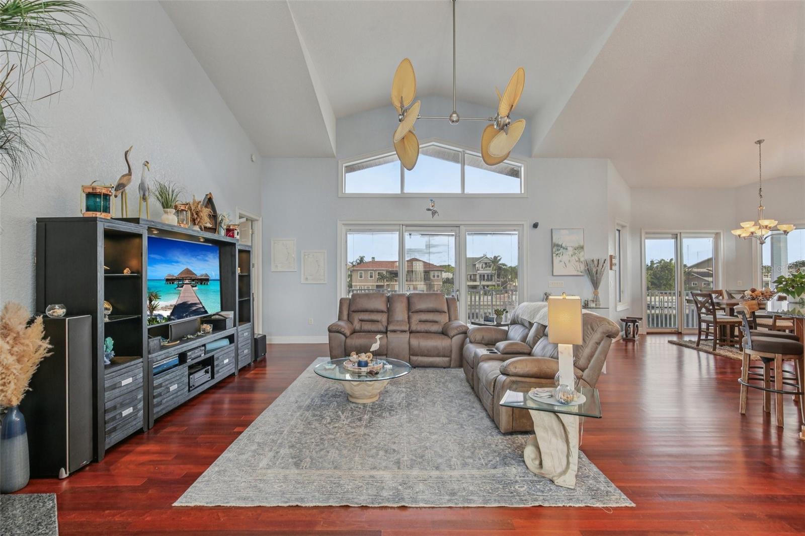 Image 35 of 90 For 5521 Windward Way