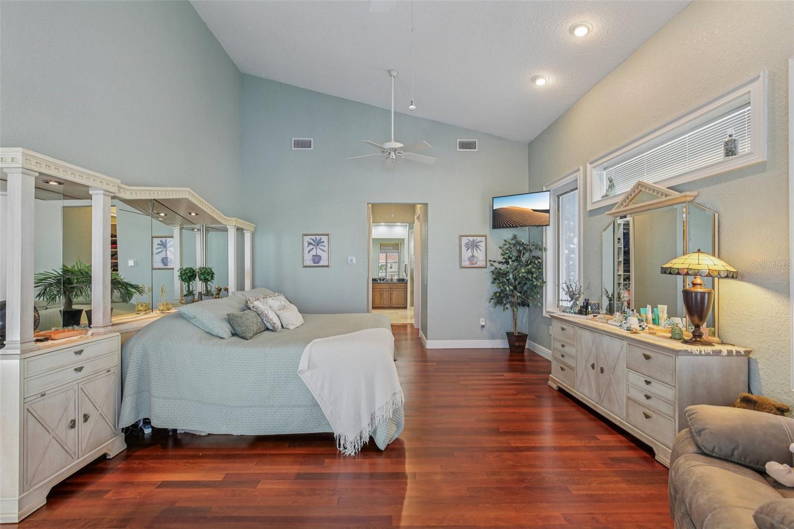 Image 47 of 90 For 5521 Windward Way