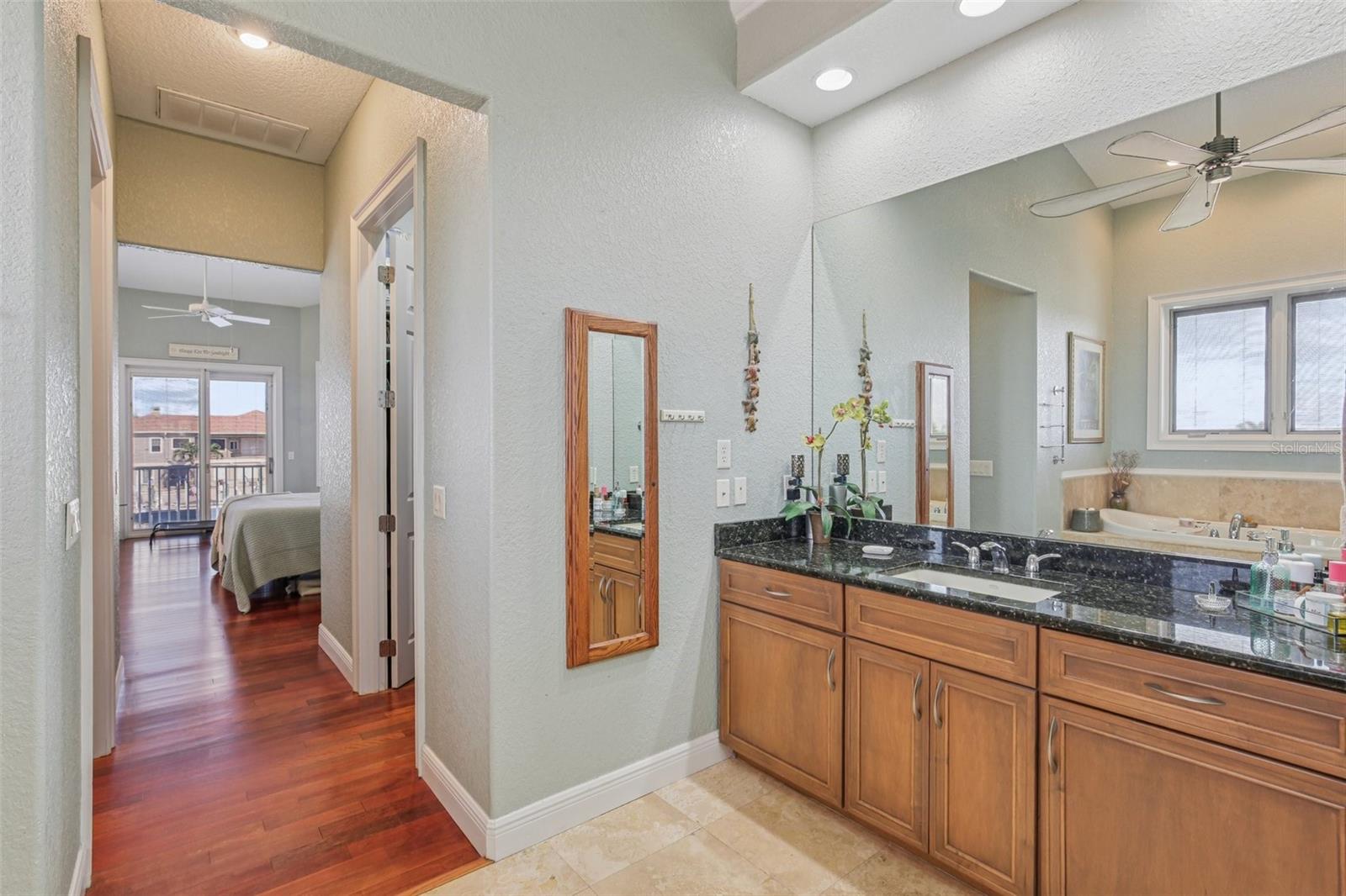 Image 54 of 90 For 5521 Windward Way