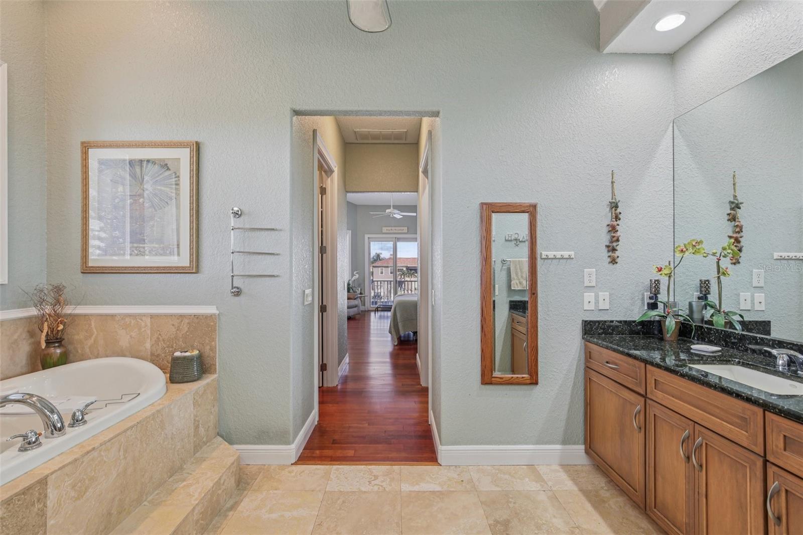 Image 55 of 90 For 5521 Windward Way