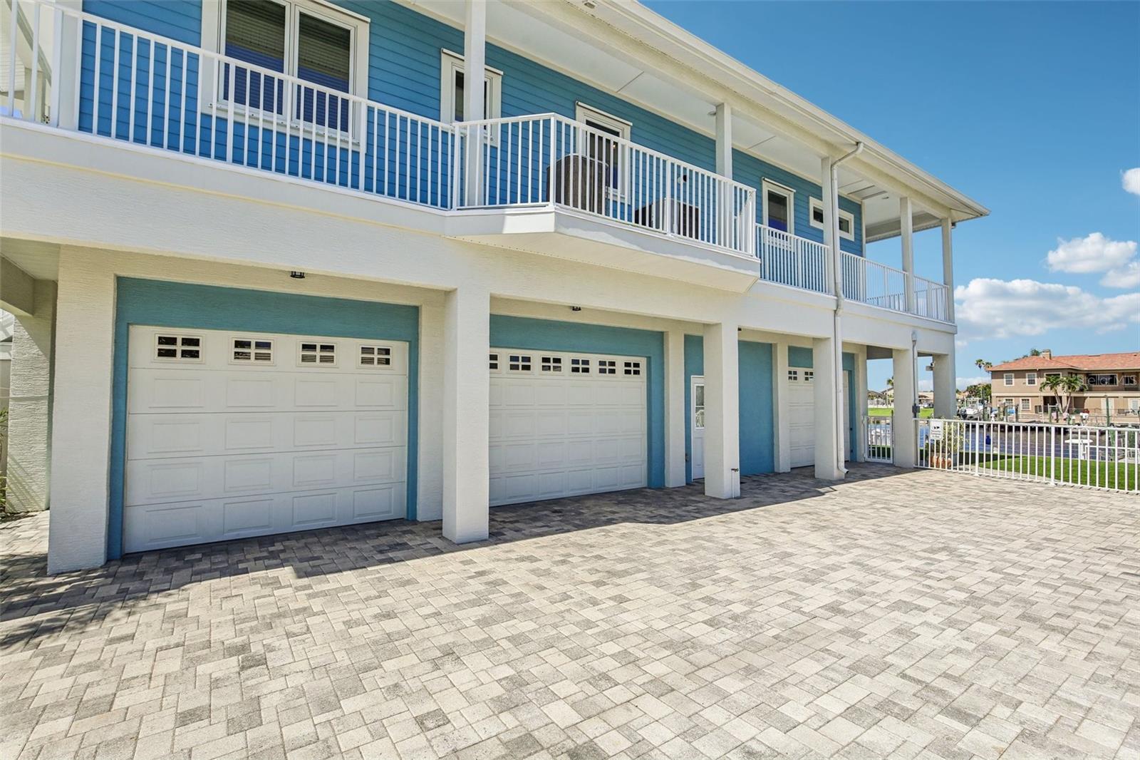Image 6 of 90 For 5521 Windward Way