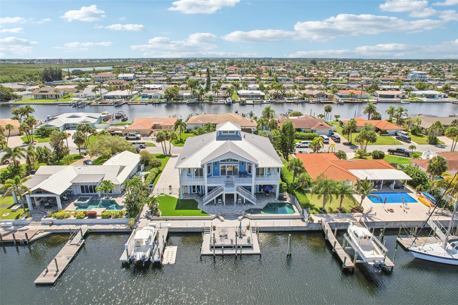Image 7 of 90 For 5521 Windward Way